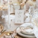 Kolekcja z grafiką cytryny to idealny sposób na dekorację wnętrza podczas ślubu. 