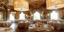 dekoracje sali weselnej w eleganckim stylu glamour